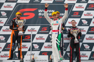 Rick Kelly wins at Winton