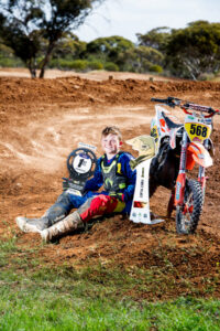 Enduro finally roars off
