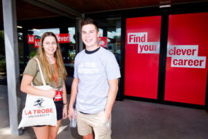 La Trobe University Mildura newbies check out landscape
