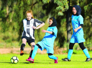 Newcomers chase third place