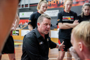 Coombes leaps across codes